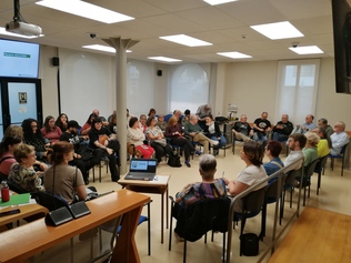 15 de  maig al vespre a l'Ajuntament,  treballem junt a les entitats perquè tot estigui a punt el dissabte 24