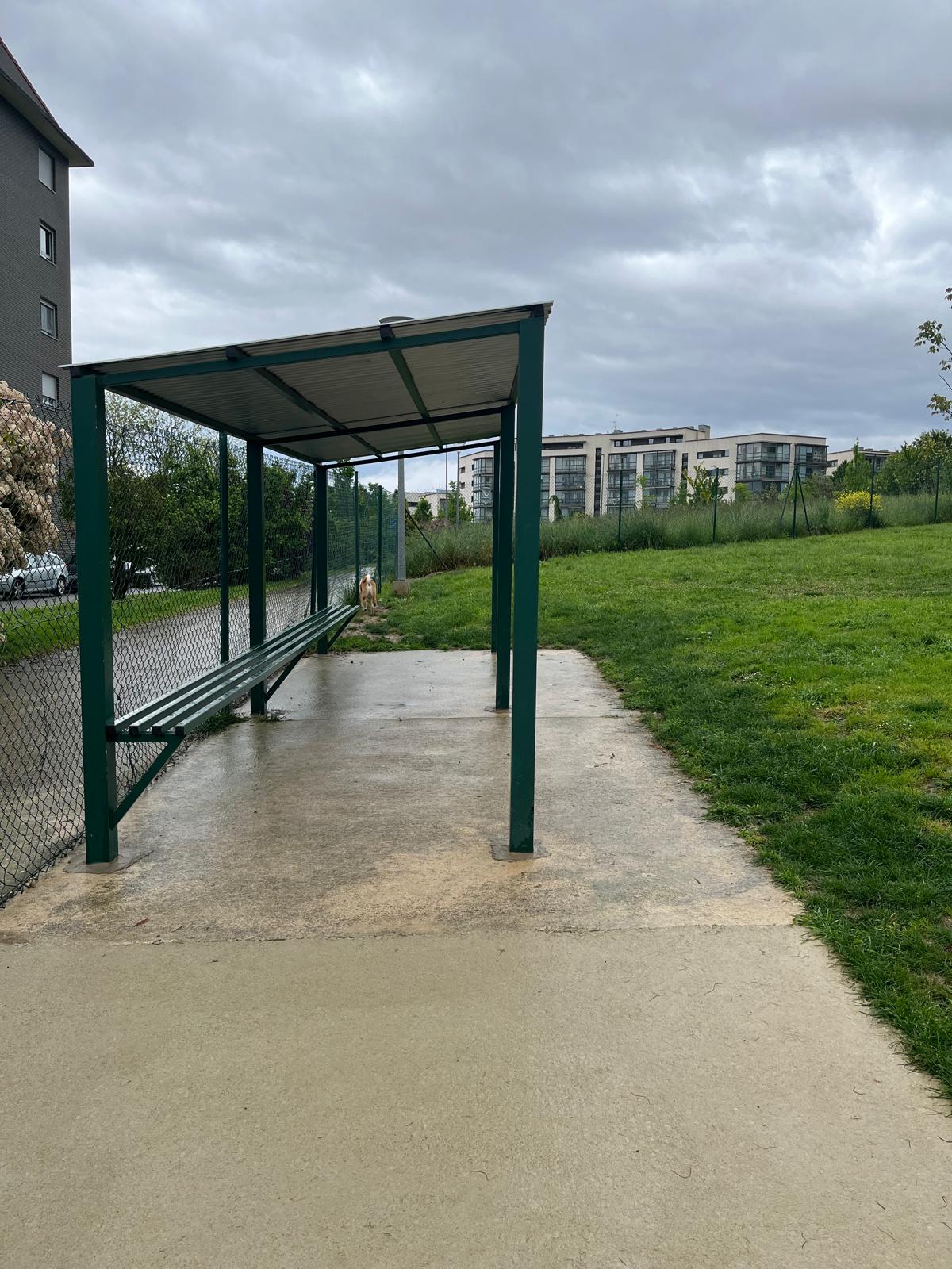 Imatge pels mitjans: Millora de la zona d’esbarjo per a gossos al barri del Poble Sec