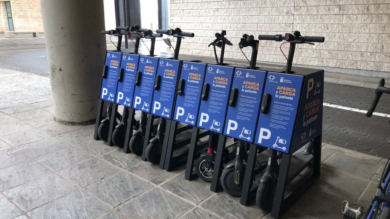 Imatge pels mitjans: casetas para patinetes y bicis 