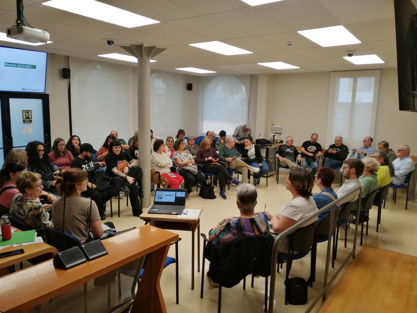 15 de maig al vespre a l'Ajuntament, treballem junt a les entitats perquè tot estigui a punt el dissabte 24